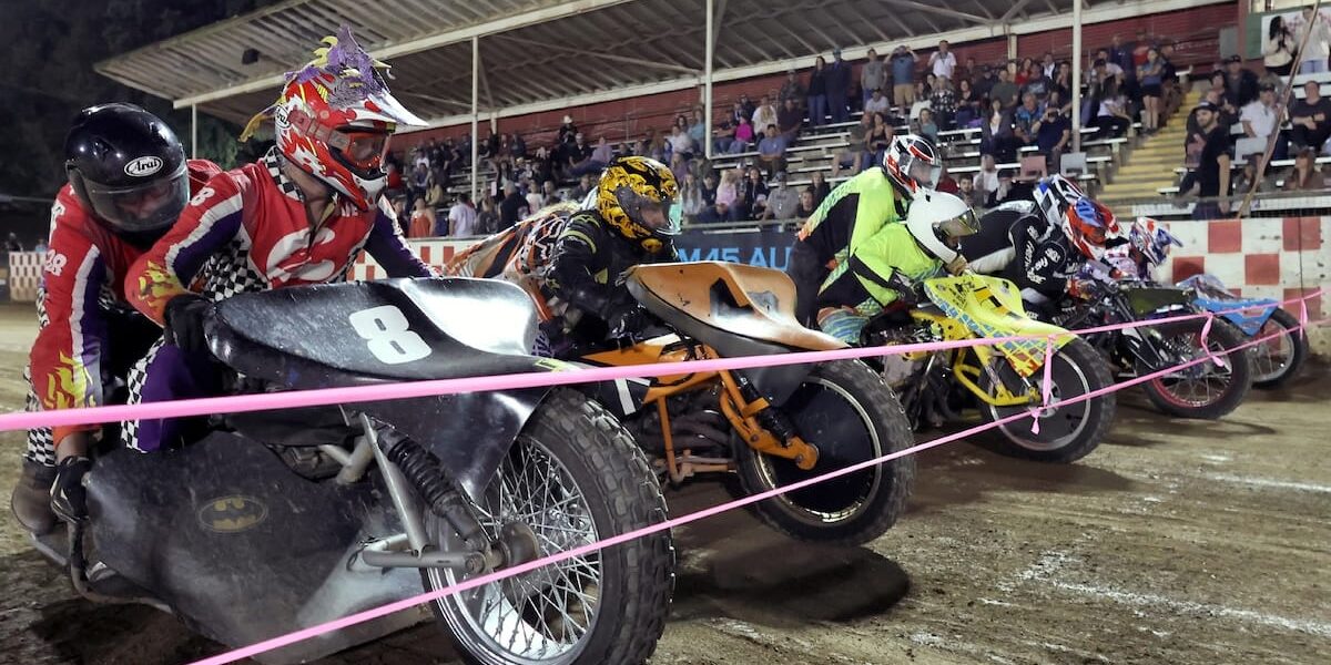 May 23 2025 – Speedway & Extreme Sidecars Series Round 1 – 9079 Sidecar Start The start of the Extreme Sidecar main event. It was the first of five appearances of the sidecars this season at Fast Fridays. The team of Wade Boyd and Eric Lindauer (L) won the Extreme Sidecar main event. May 23 2025 - Speedway & Extreme Sidecars Series Round 1.