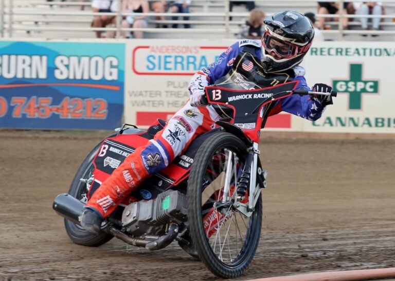 Brady Landon picked up his second week in a row win in the Youth 250cc D1 main event. Landon dominated the division with wins in all his heat races and main event. June 20 2025 - Greeting from Fast Fridays Motorcycle Speedway in Auburn Ca. Great racing in week seven of the 2025 season.