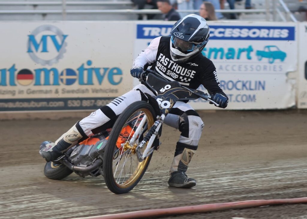 Wesley Rearick won the Youth 250cc D1 main event. The win was Rearick's first main event win of the 2026 season at Fast Friday's. May 29 2026 - 2026 Speedway & Team Challenge Round #1.
