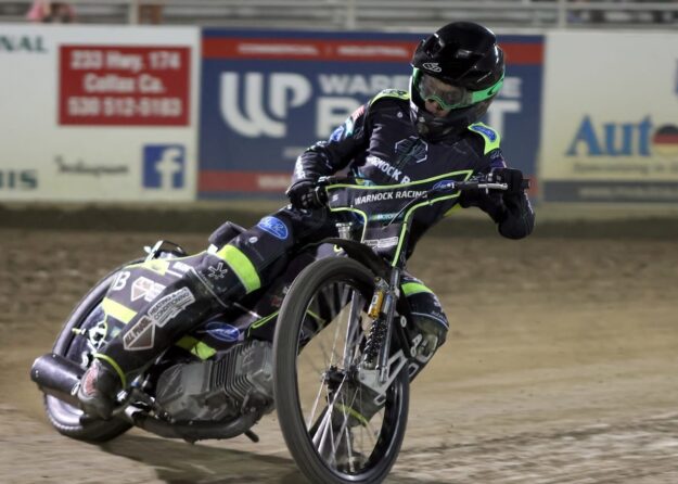 Brady Landon's winning racing form took him to the podium again this week winning the scratch main event and the 25-lap handicap main event. July 31 2026 - 2026 Speedway & 25 Lap Main Event.
