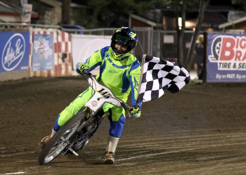 Jeff Schoenstein won the Support Class D3 track championship. Schoenstein scored win in his heat race to transfer and then won a tight main event race edging out second-place finisher Sean McAndrew at the finish line. Sept 5 2026 - 2026 Fast Fridays Track & Pee Wee Championships.